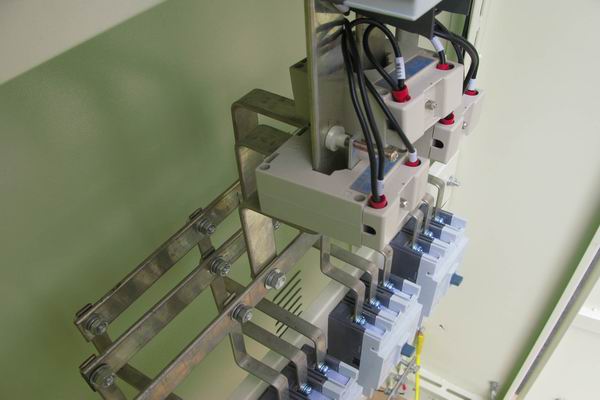 德庆控制箱-3683讲讲控制箱的使用特点